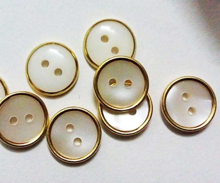 �����������004